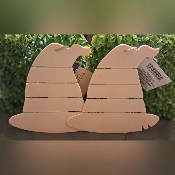 NWT 59Pc Christmas 🎄 Craft Bundle | Wood Ornaments | Tin Container | Wood Signs - Picture 12 of 16